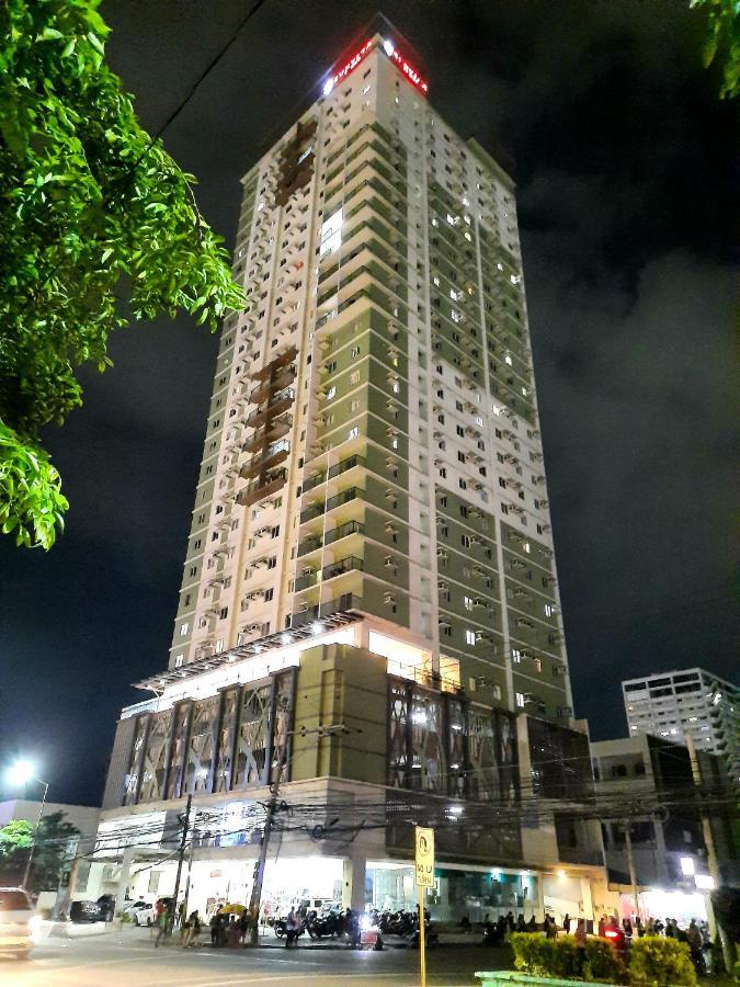 1809 Sunvida Tower Condo Across Sm City Cebu Kültér fotó